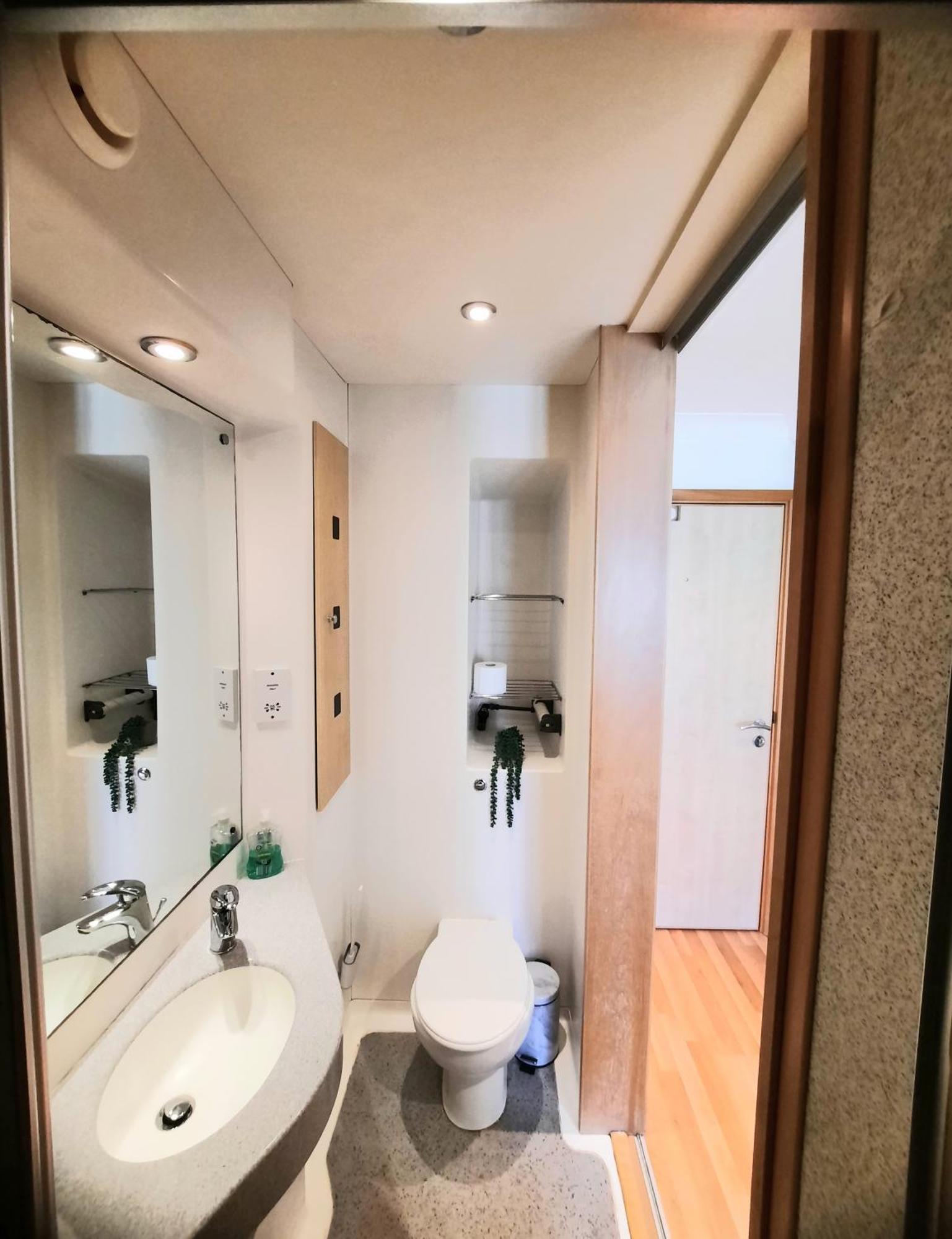 1-Bed Apartment,Leeds, Citi Space Лидс Экстерьер фото