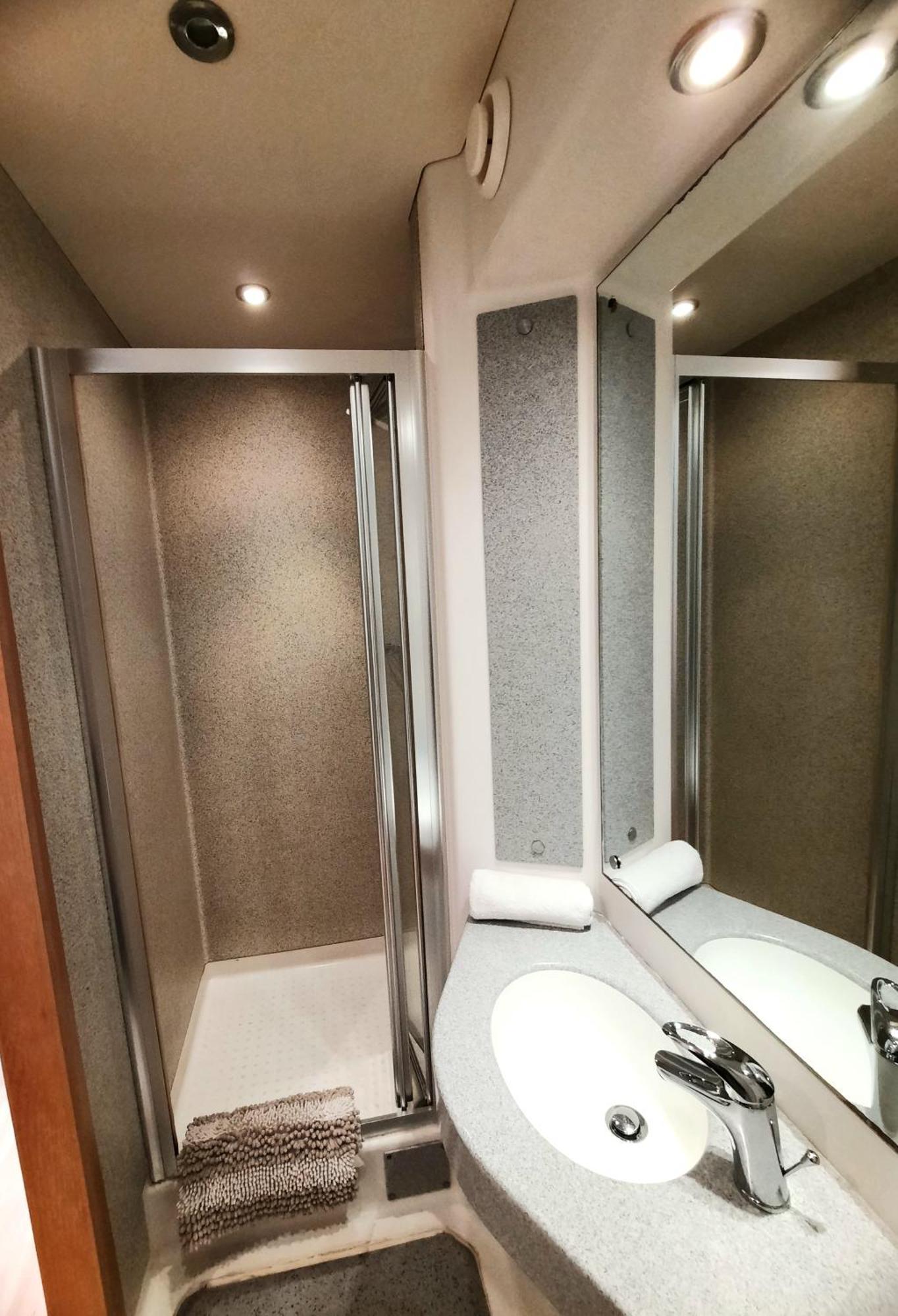 1-Bed Apartment,Leeds, Citi Space Лидс Экстерьер фото